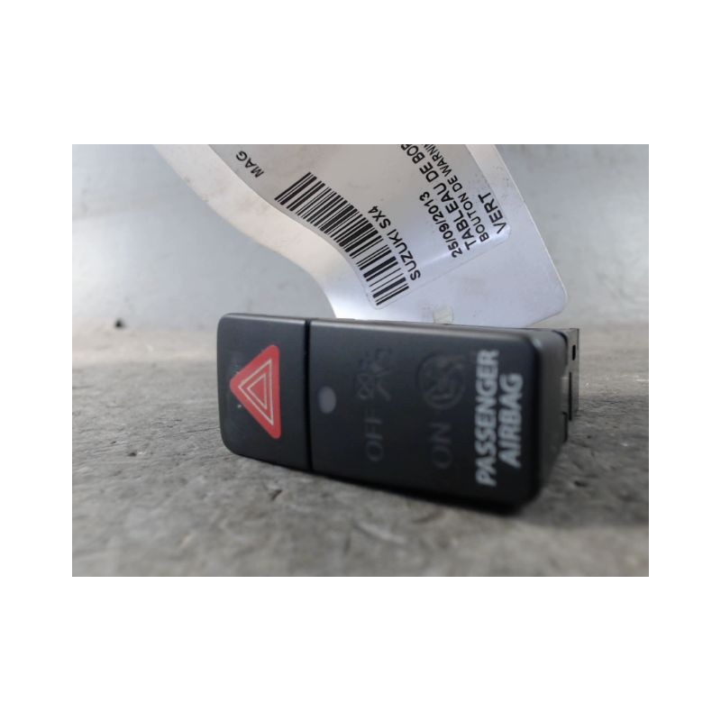 BOUTON DE WARNING SUZUKI SX4