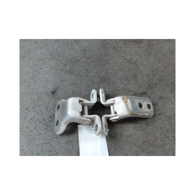 CHARNIÈRE PORTE AVD TOYOTA RAV4 2006