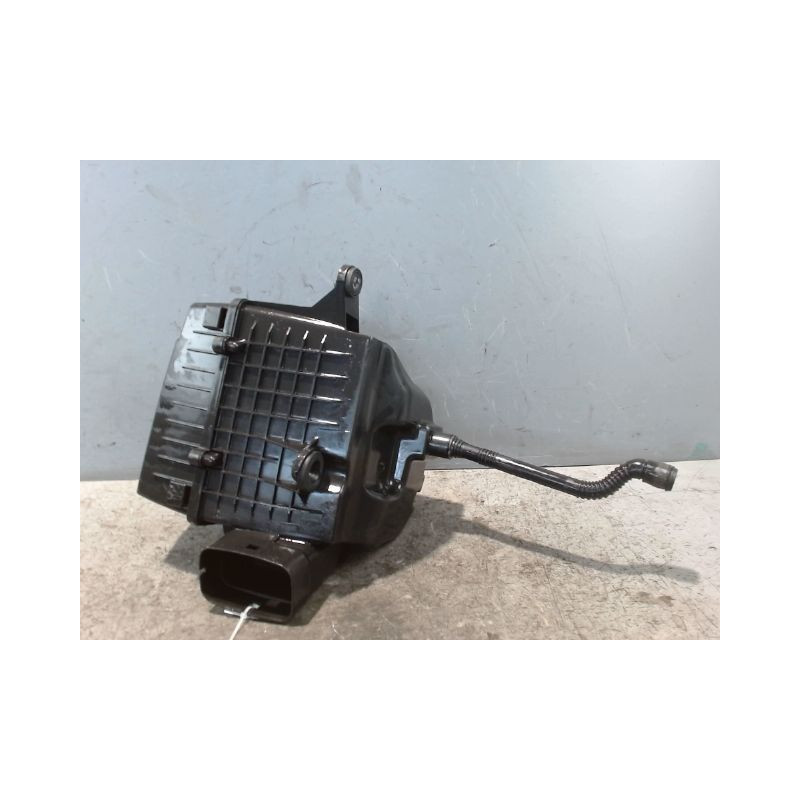 BOITIER FILTRE A AIR AUDI A1