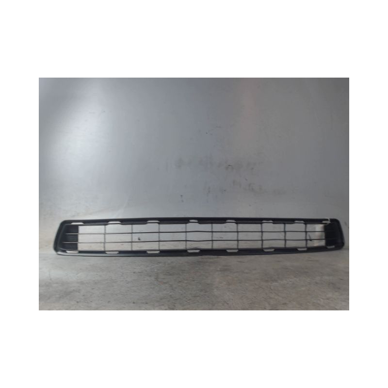 GRILLE PARE-CHOC AVANT TOYOTA RAV4 2006
