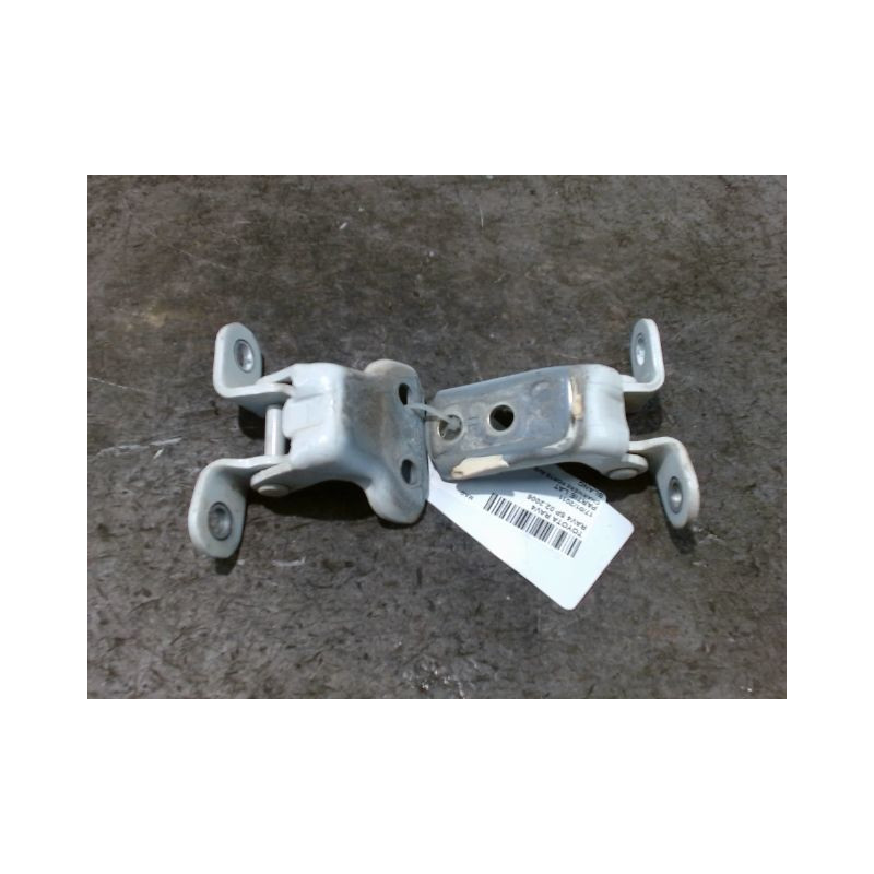 CHARNIÈRE PORTE AVG TOYOTA RAV4 2006