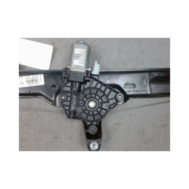 MECANISME+MOTEUR LEVE-GLACE AVANT DROIT NISSAN QASHQAI