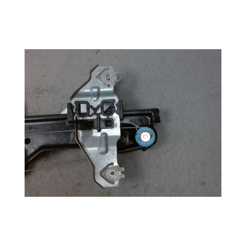 MECANISME+MOTEUR LEVE-GLACE AVANT DROIT NISSAN QASHQAI