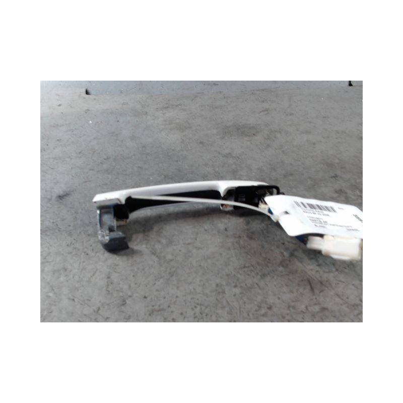 POIGNEE EXTERIEURE PORTE BATTANTE TOYOTA RAV4 2006