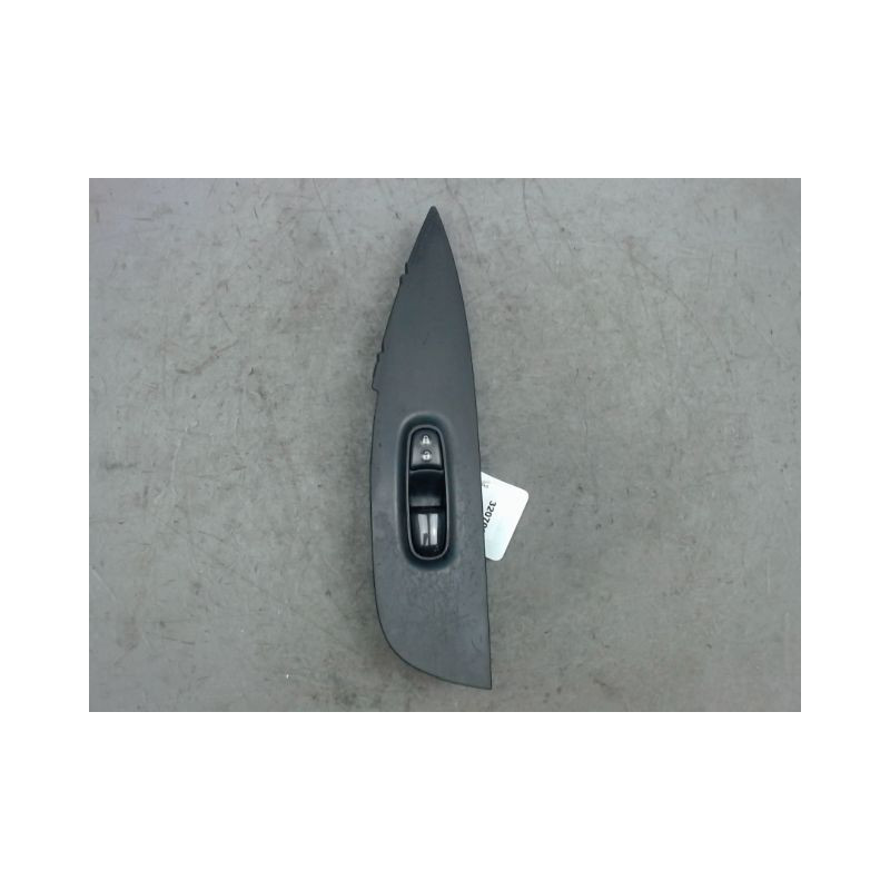 COMMANDE LEVE-GLACE PORTE AVD NISSAN QASHQAI