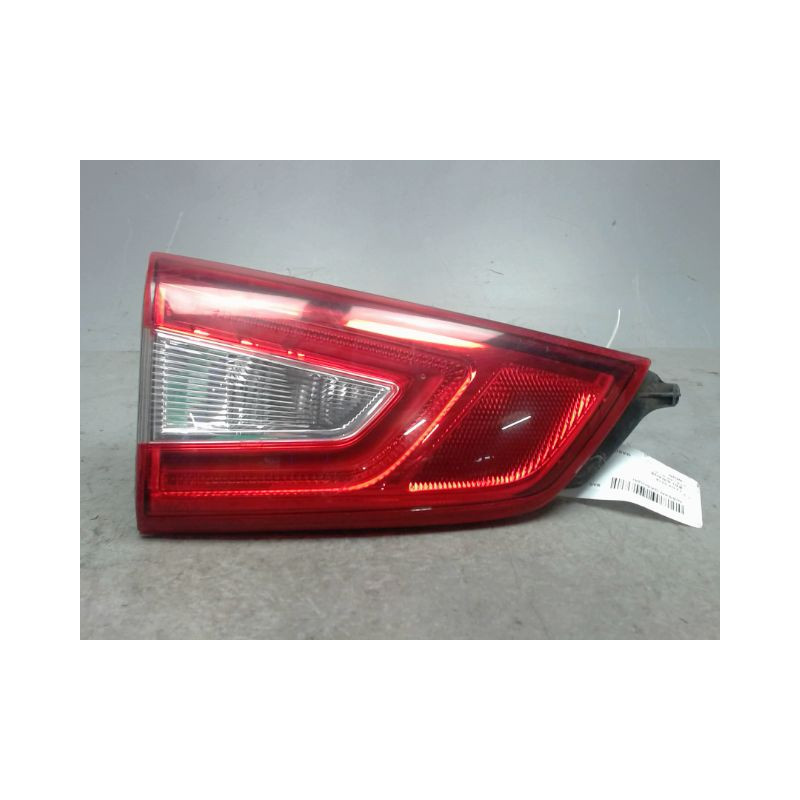 FEU ARRIERE INTERIEUR GAUCHE NISSAN QASHQAI