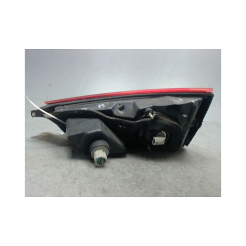 FEU ARRIERE INTERIEUR GAUCHE NISSAN QASHQAI