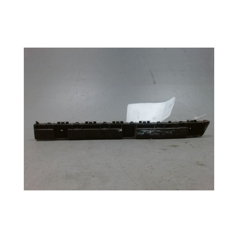 SUPPORT PARE-CHOC ARD NISSAN QASHQAI