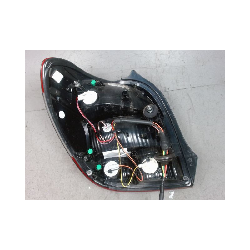 FEU ARRIERE DROIT PEUGEOT 108