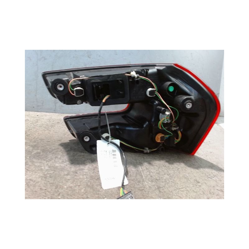 FEU ARRIERE GAUCHE  CITROEN C4 PICASSO 007-
