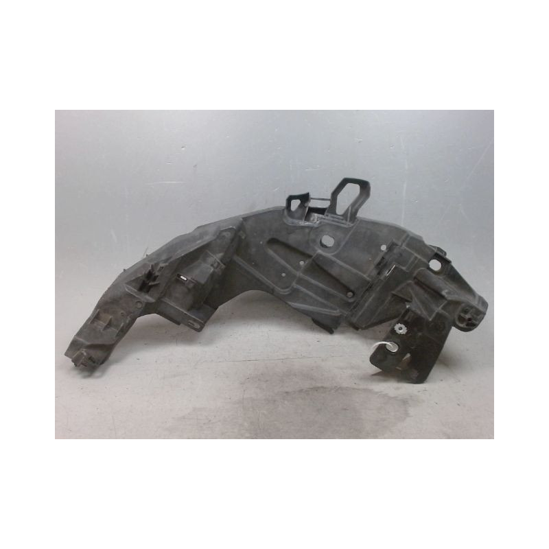 SUPPORT PHARE GAUCHE RENAULT MEGANE