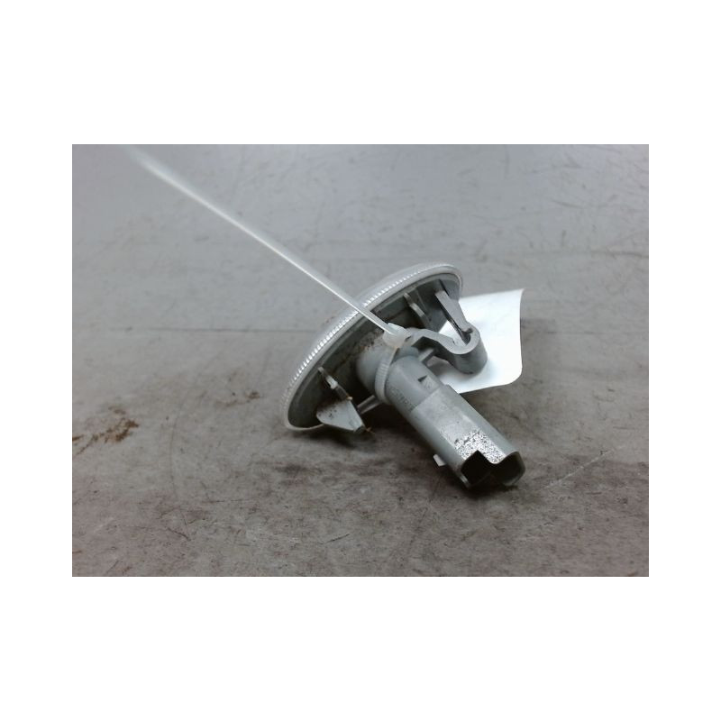 REPETITEUR AILE DROIT PEUGEOT 108