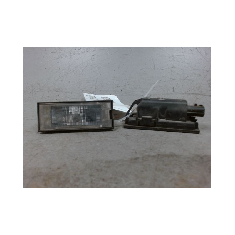 ECLAIREUR PLAQUE DE POLICE RENAULT MEGANE