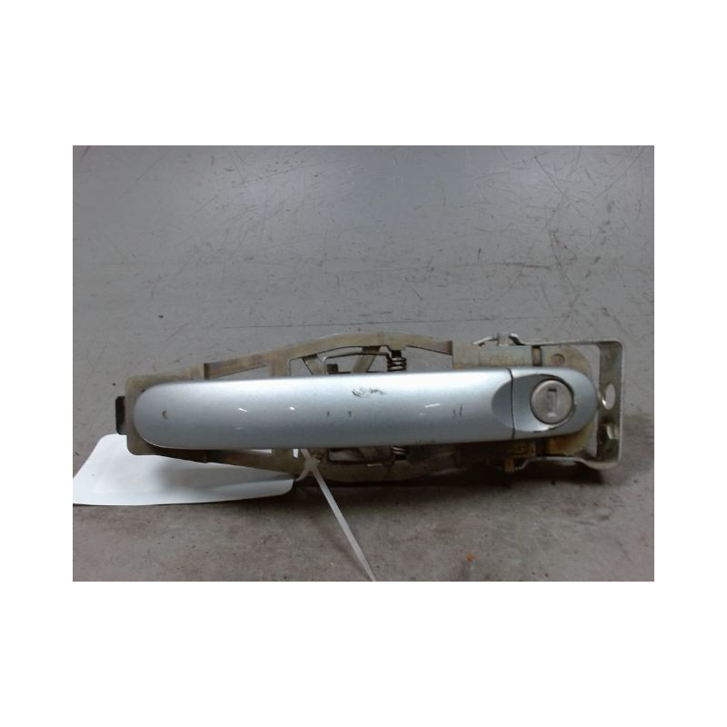 POIGNEE EXTERIEURE PORTE AVANT GAUCHE VOLKSWAGEN CADDY COMBI 2004-