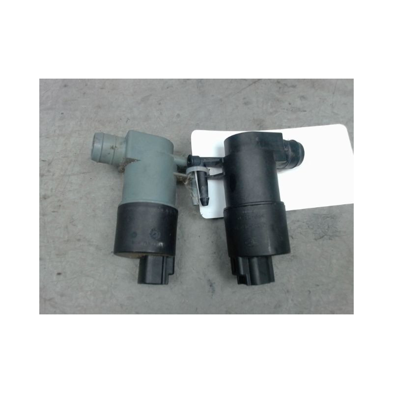 POMPE LAVE-GLACE AVANT TOYOTA YARIS