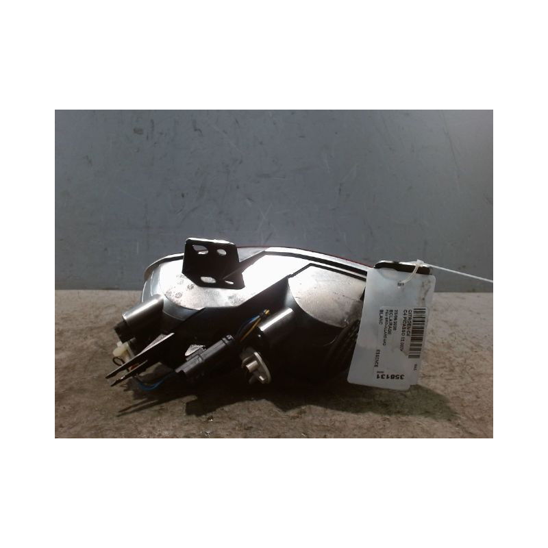 FEU BROUILLARD ARRIERE DROIT CITROEN C4 PICASSO 007-