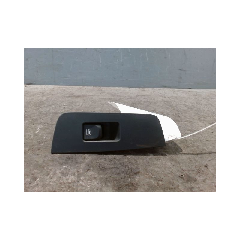 COMMANDE LEVE-GLACE PORTE ARD AUDI A1