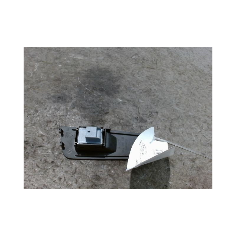 COMMANDE LEVE-GLACE PORTE ARD AUDI A1