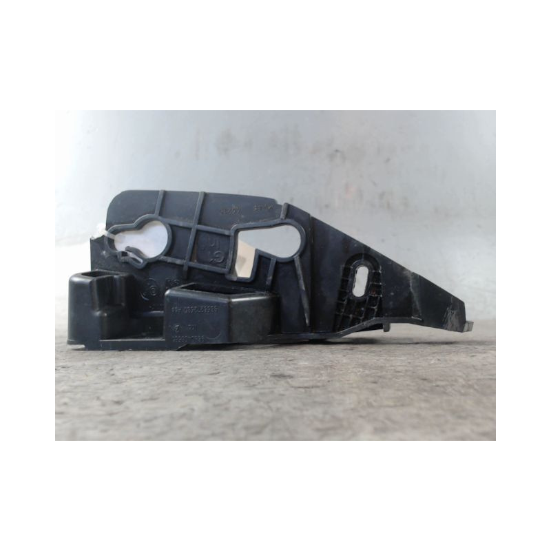 SUPPORT PARE-CHOC AVG PEUGEOT 308 SW 2008-