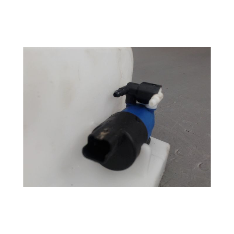 RESERVOIR LAVE-GLACE AVANT RENAULT CLIO