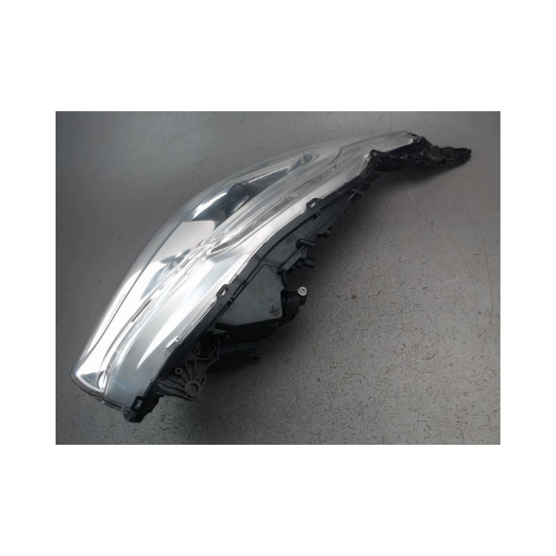 PHARE DROIT PEUGEOT 208