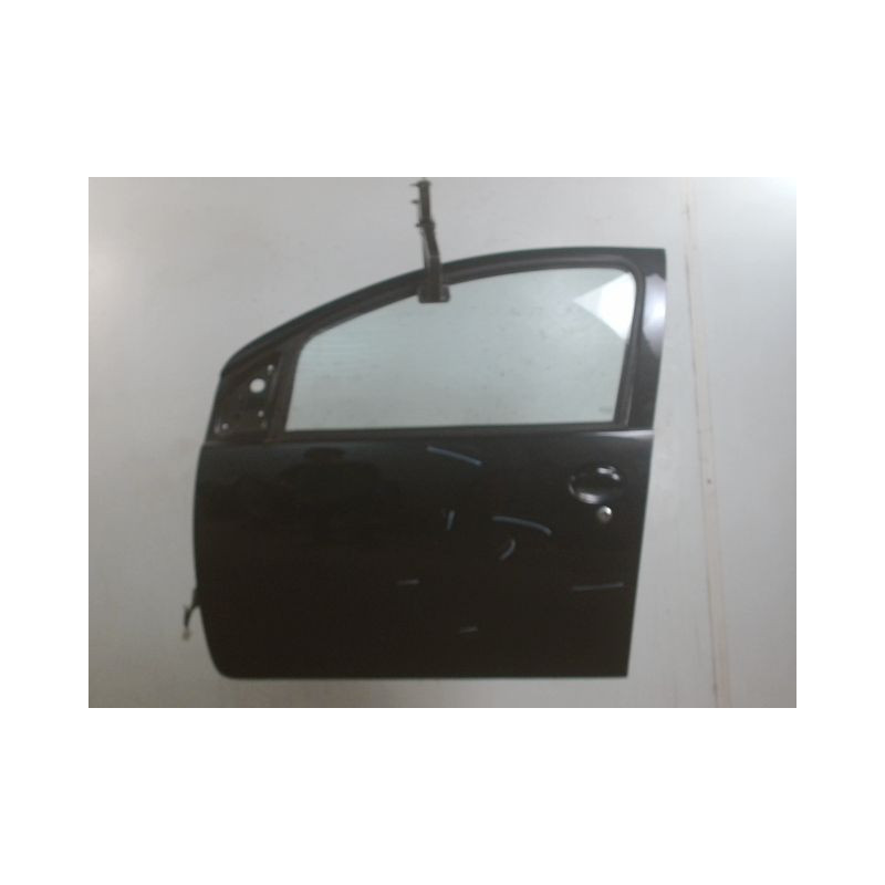 PORTE AVANT GAUCHE TOYOTA AYGO