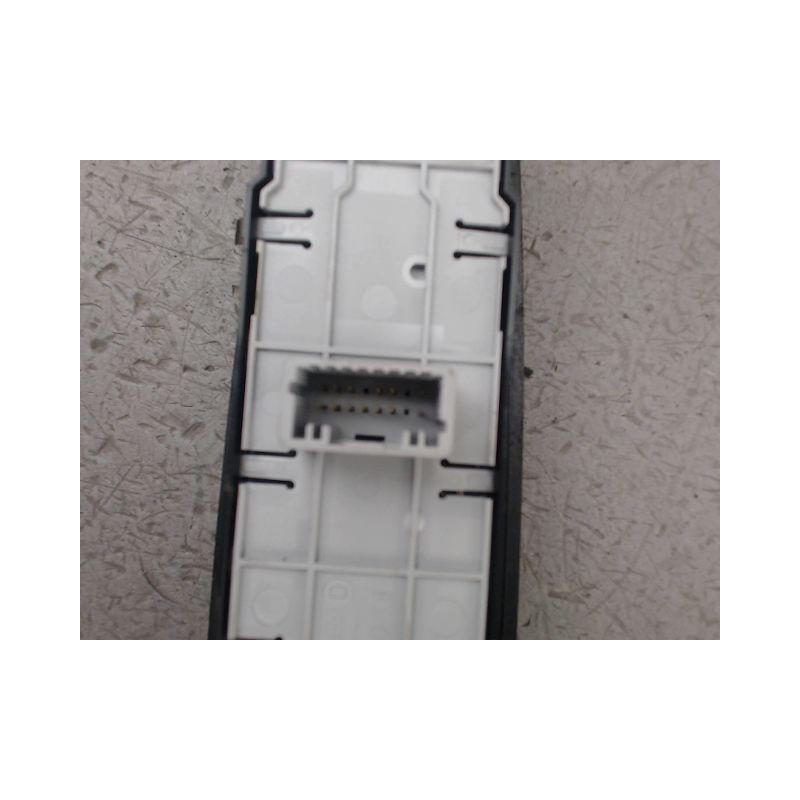 COMMANDE LEVE-GLACE PORTE AVG RENAULT MEGANE