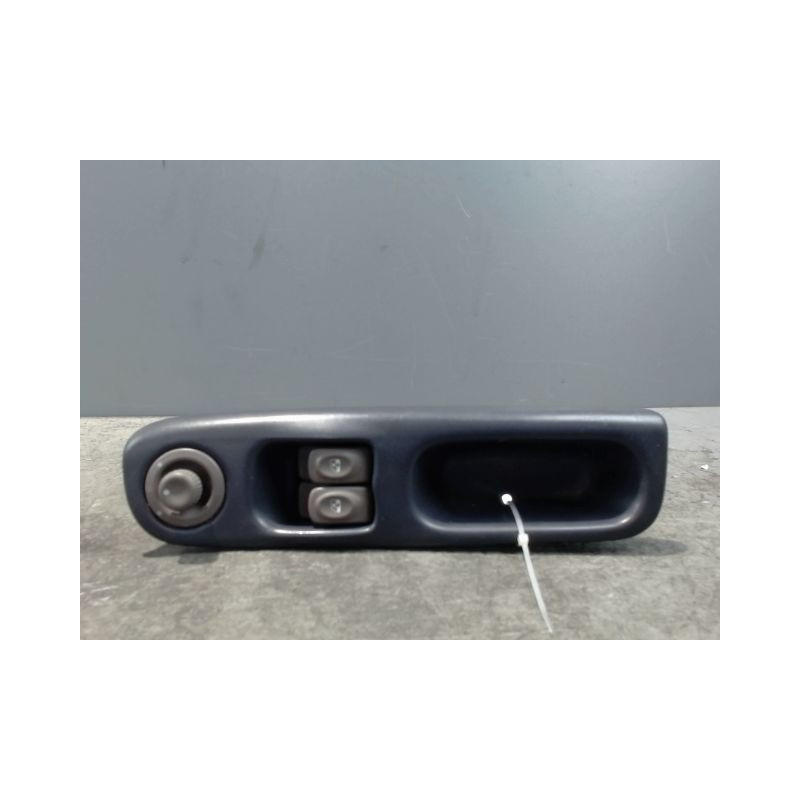 COMMANDE LEVE-GLACE PORTE AVG RENAULT TWINGO 93-98