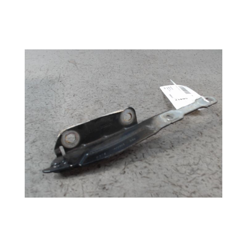 COMPAS DROIT CAPOT DACIA SANDERO