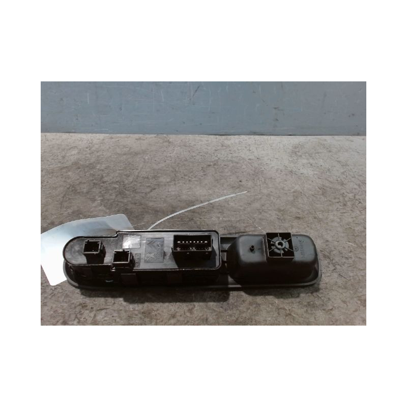 COMMANDE LEVE-GLACE PORTE AVG PEUGEOT 5008 2009-