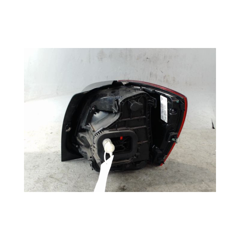 FEU ARRIERE GAUCHE  VOLKSWAGEN POLO 2009-