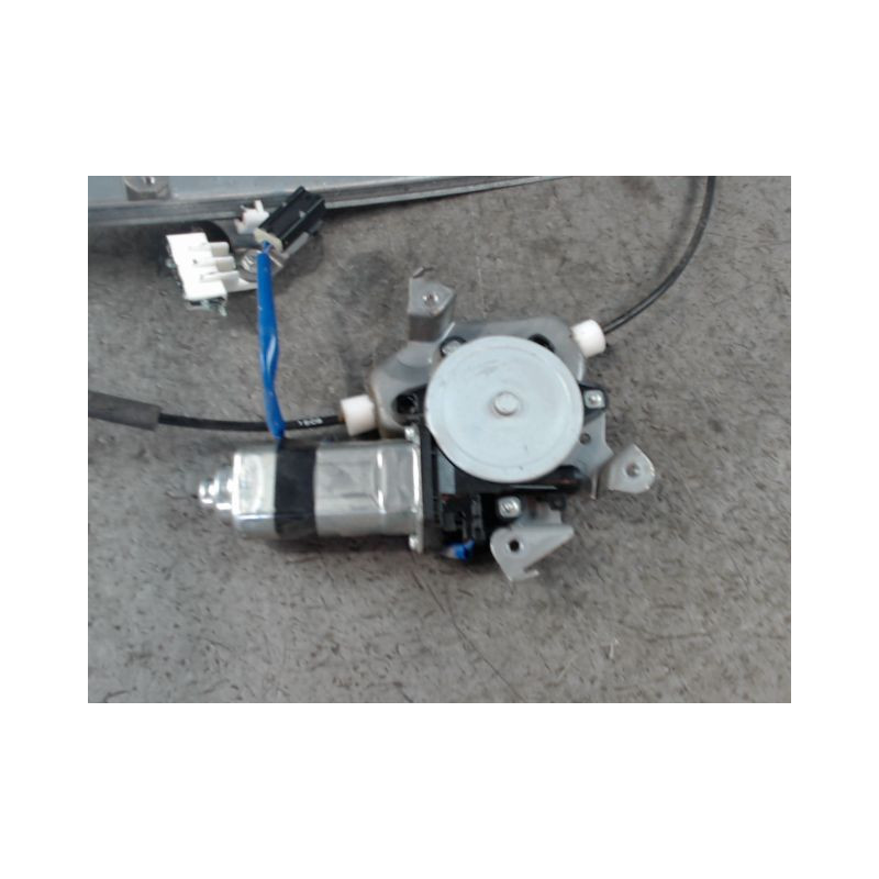 MECANISME+MOTEUR LEVE-GLACE AVANT DROIT NISSAN PICK-UP 2P 2002-