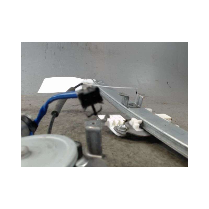 MECANISME+MOTEUR LEVE-GLACE AVANT DROIT NISSAN PICK-UP 2P 2002-