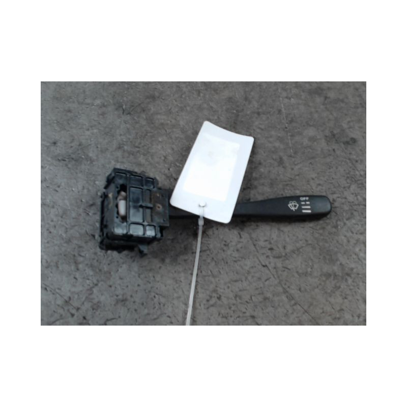 COMMANDE ESSUIE GLACE NISSAN PICK-UP 2P 2002-