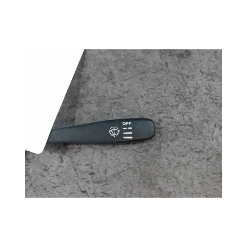 COMMANDE ESSUIE GLACE NISSAN PICK-UP 2P 2002-