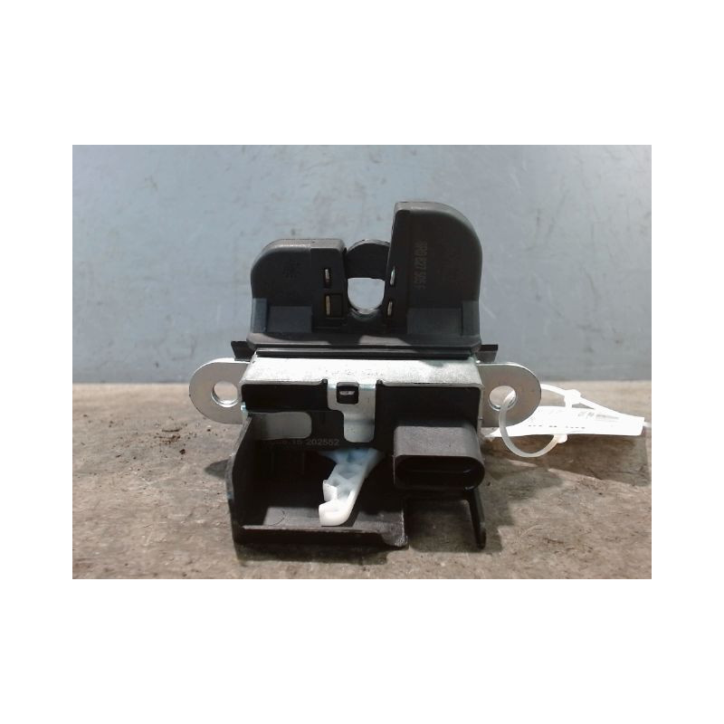 SERRURE HAYON  VOLKSWAGEN POLO 2009-