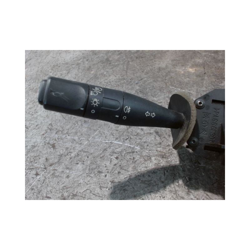 BLOC COMMODOS CITROEN SAXO 99-