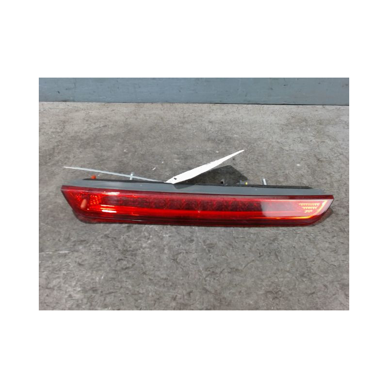 FEUX STOP SUPPLEMENTAIRE PEUGEOT 5008 2009-