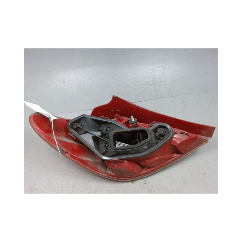 FEU ARRIERE DROIT PEUGEOT 207