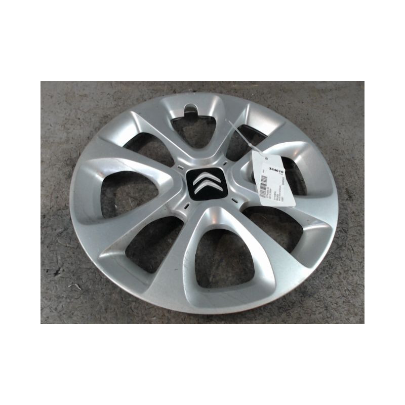 ENJOLIVEUR DE ROUE CITROEN C3 2009-