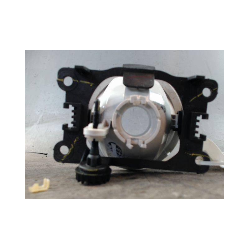 PHARE ANTIBROUILLARD AVANT GAUCHE PEUGEOT 208