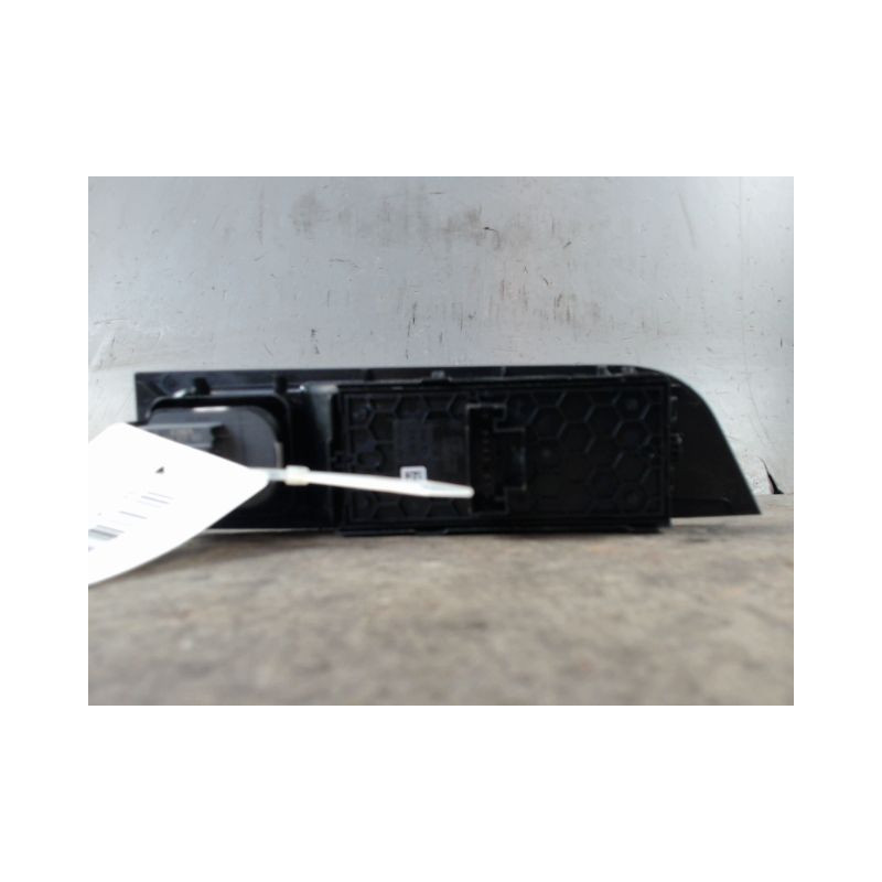 COMMANDE LEVE-GLACE PORTE AVG SKODA KAMIQ