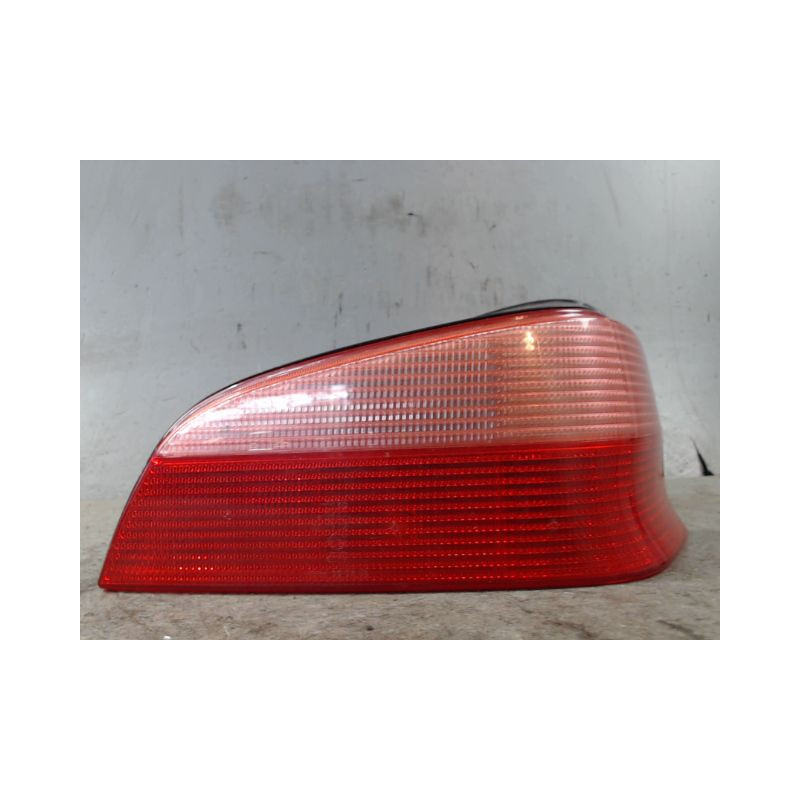FEU ARRIERE DROIT PEUGEOT 106 96-2003