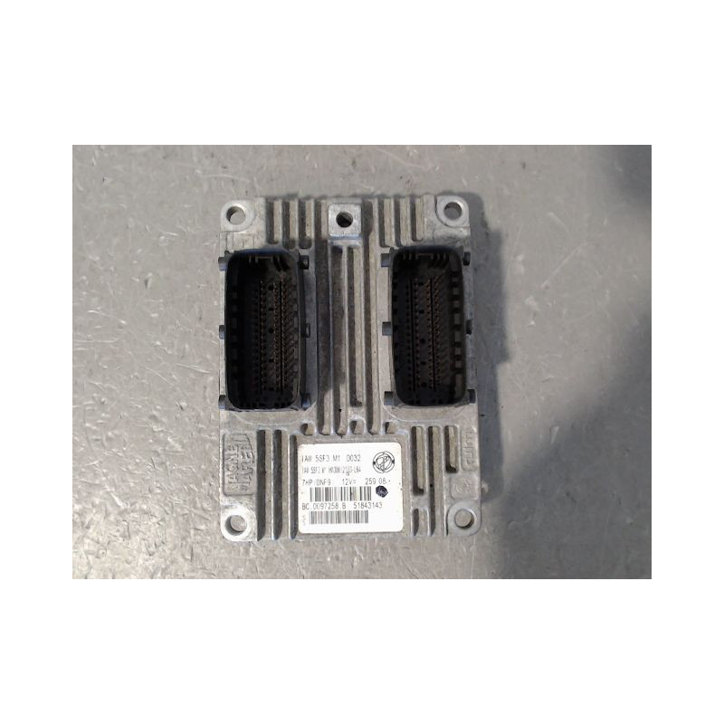 CALCULATEUR MOTEUR FIAT PUNTO
