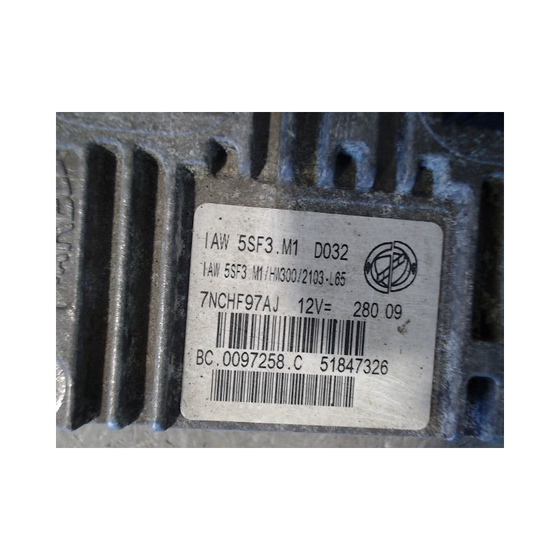 CALCULATEUR MOTEUR FIAT PUNTO