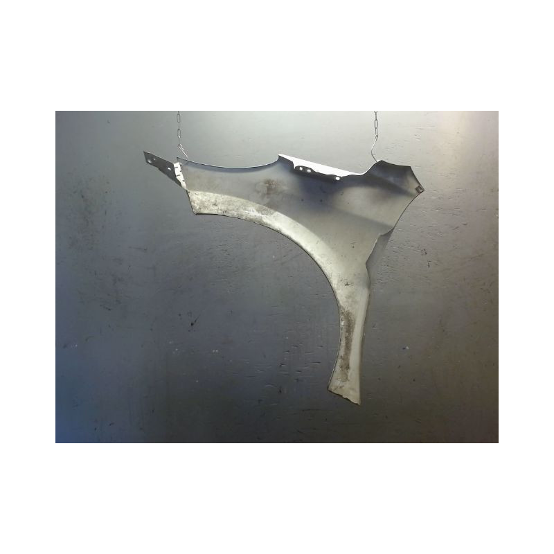 AILE AVANT DROIT PEUGEOT 207