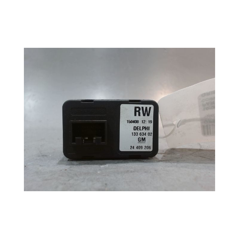 COMMANDE LEVE-GLACE PORTE AVG OPEL MERIVA