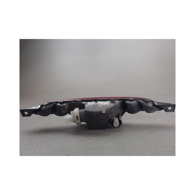 FEU BROUILLARD CENTRAL ARRIERE PEUGEOT 208