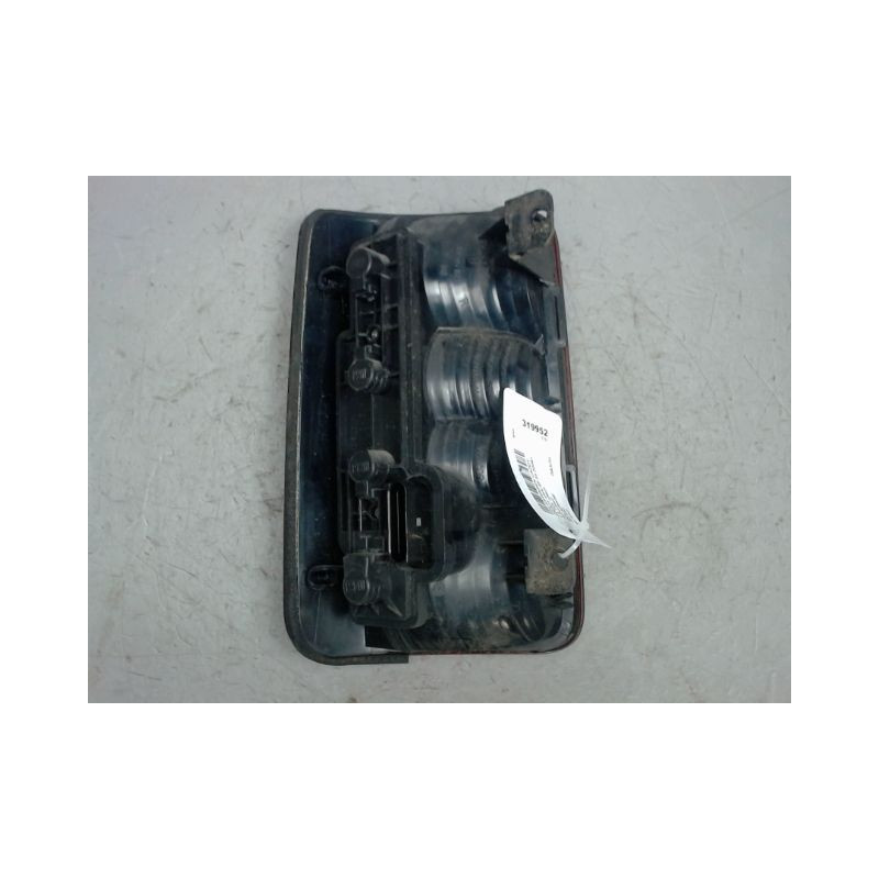 FEU ARRIERE DROIT VOLKSWAGEN CADDY VAN 2004-