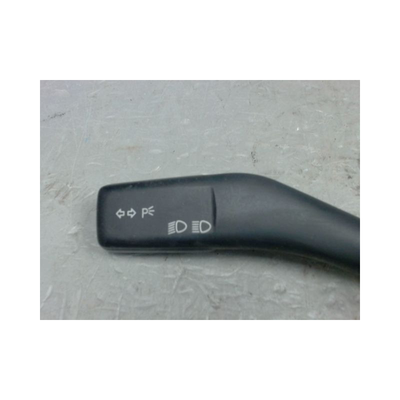 COMMANDE CLIGNOTANT VOLKSWAGEN CADDY VAN 2004-